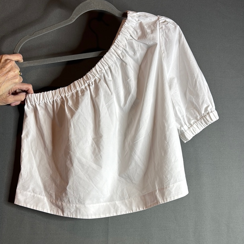 Rails‎ Elegant White Off-Shoulder Top size medium